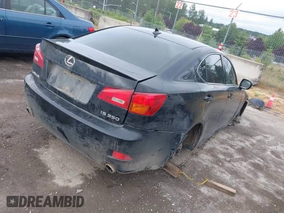 2008 Lexus IS 350 with VIN JTHBE262085017540, listed as a IAAI auction lot 42410781 with Not provided miles and . Bid and sale history available at DreamBid. Image 4.