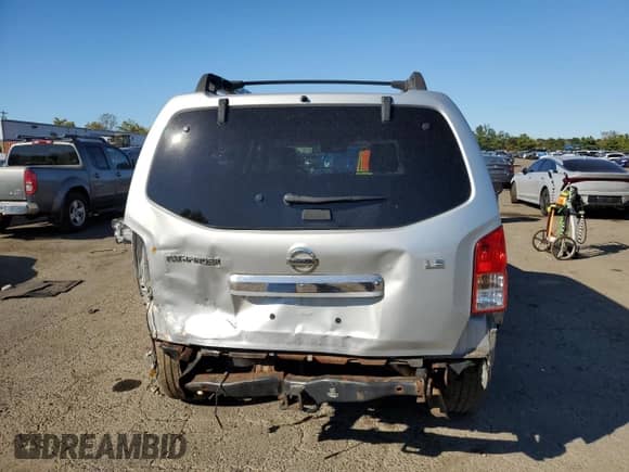 2011 Nissan Pathfinder LE z VIN 5N1AR1NB3BC625421, wystawiony jako Copart lot #81765135 z przebiegiem 230 794 mil mil oraz Szkoda całkowita • Salvage title. Historia ofert i sprzedaży dostępna na DreamBid. Obrazek 6.