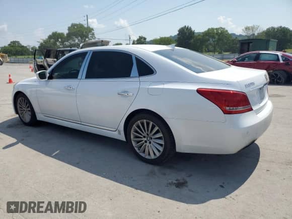 2015 Hyundai Equus Signature with VIN KMHGH4JH6FU095812, listed as a Copart auction lot 62262895 with 101,763 mi miles and Salvage title. Bid and sale history available at DreamBid. Image 2.