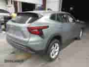 2025 Chevrolet Trax LS с VIN KL77LFEP5SC278941, выставлен на аукционе IAAI как лот 43162713 с пробегом Не указан миль и . История ставок и продаж доступна на DreamBid. Изображение 4.