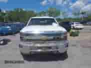 2015 Chevrolet Silverado 2500HD LTZ z VIN 1GC1CWEG9FF126514, wystawiony jako IAAI lot #41897687 z przebiegiem 207 231 mil mil oraz . Historia ofert i sprzedaży dostępna na DreamBid. Obrazek 12.