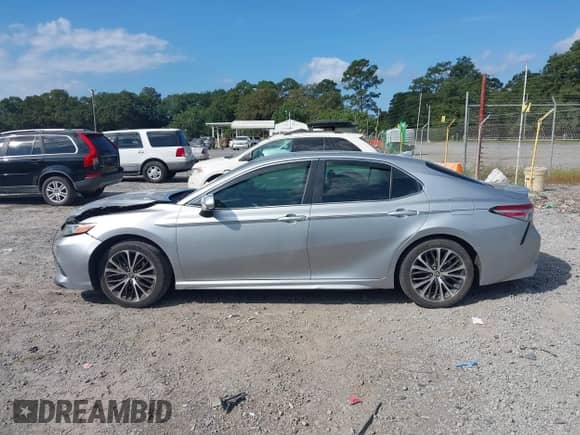 2019 Toyota Camry SE z VIN 4T1B11HK2KU785419, wystawiony jako IAAI lot #43286510 z przebiegiem 165 070 mil mil oraz . Historia ofert i sprzedaży dostępna na DreamBid. Obrazek 15.