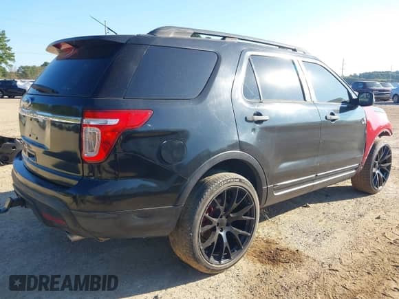 2014 Ford Explorer z VIN 1FM5K8B83EGB10133, wystawiony jako IAAI lot #43424554 z przebiegiem 159 618 mil mil oraz . Historia ofert i sprzedaży dostępna na DreamBid. Obrazek 4.