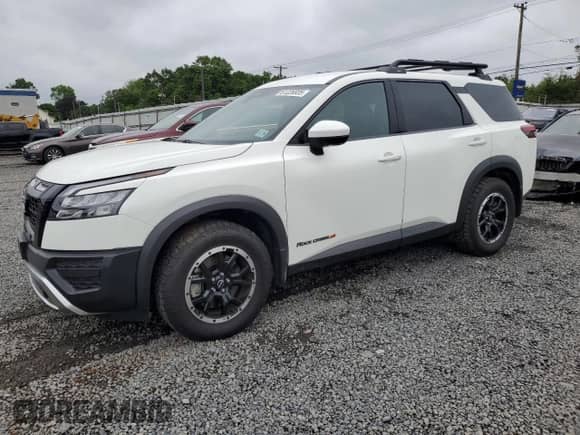 2024 Nissan Pathfinder Rock Creek с VIN 5N1DR3BD0RC282740, выставлен на аукционе Copart как лот 61226935 с пробегом 18 296 миль миль и Списание • Salvage title. История ставок и продаж доступна на DreamBid. Изображение 1.
