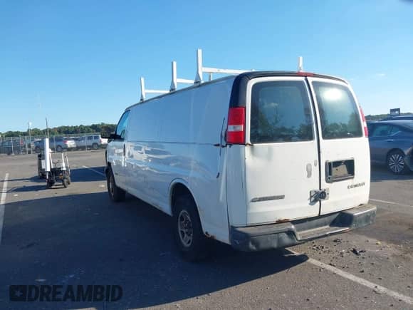2005 Chevrolet Express Cargo с VIN 1GCGG29V851136723, выставлен на аукционе IAAI как лот 43395582 с пробегом 131 781 миль миль и . История ставок и продаж доступна на DreamBid. Изображение 3.