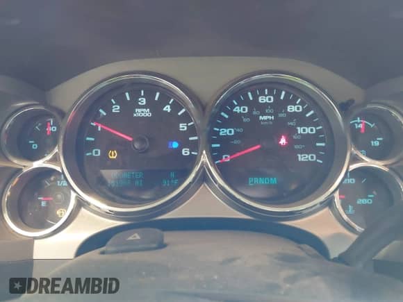 2011 Chevrolet Silverado 1500 LT z VIN 3GCPCSE09BG376866, wystawiony jako IAAI lot #42879597 z przebiegiem 151 988 mil mil oraz . Historia ofert i sprzedaży dostępna na DreamBid. Obrazek 7.