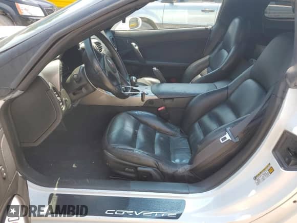 2005 Chevrolet Corvette with VIN 1G1YY24U055132229, listed as a Copart auction lot 54847944 with 61,900 mi miles and Salvage title. Bid and sale history available at DreamBid. Image 7.