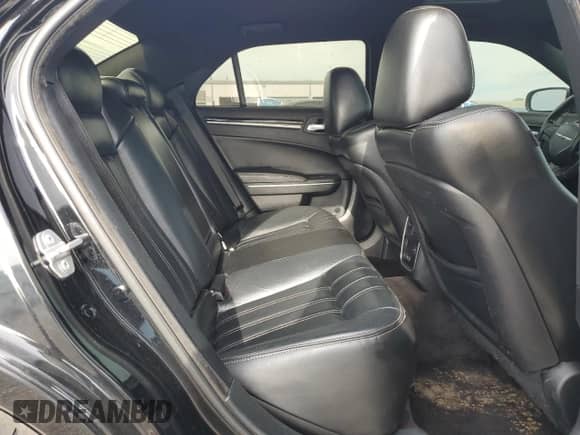 2018 Chrysler 300 S с VIN 2C3CCAGG0JH141620, выставлен на аукционе Copart как лот 70351505 с пробегом 142 917 миль миль и Списание • Salvage title. История ставок и продаж доступна на DreamBid. Изображение 10.