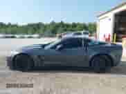 2010 Chevrolet Corvette ZR1 3ZR z VIN 1G1YN2DT1A5800405, wystawiony jako IAAI lot #42865158 z przebiegiem Nie podano mil oraz . Historia ofert i sprzedaży dostępna na DreamBid. Obrazek 13.