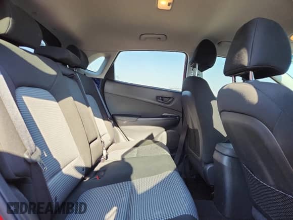 2018 Hyundai Kona SEL с VIN KM8K22AAXJU095789, выставлен на аукционе Copart как лот 69429325 с пробегом 30 421 миль миль и Списание • Salvage title. История ставок и продаж доступна на DreamBid. Изображение 10.