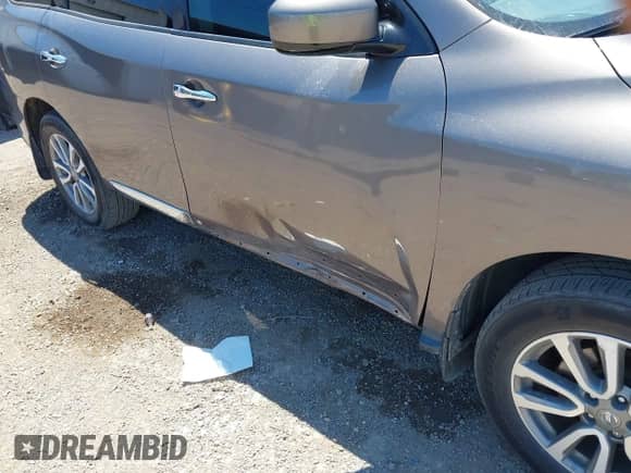 2013 Nissan Pathfinder Platinum with VIN 5N1AR2MN3DC615184, listed as a IAAI auction lot 43012751 with 201,546 mi miles and . Bid and sale history available at DreamBid. Image 6.