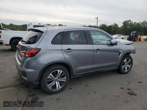 2025 Mitsubishi Outlander S z VIN JA4ARUAU4SU001743, wystawiony jako Copart lot #82145695 z przebiegiem 12 266 mil mil oraz Nie do naprawy • Non repairable. Historia ofert i sprzedaży dostępna na DreamBid. Obrazek 3.