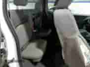 2018 Nissan Frontier SV z VIN 1N6BD0CTXJN768461, wystawiony jako Copart lot #86716195 z przebiegiem 93 876 mil mil oraz Czysty tytuł • Clean title. Historia ofert i sprzedaży dostępna na DreamBid. Obrazek 10.