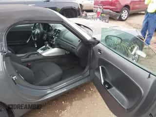 2009 Saturn Sky z VIN 1G8MN35B49Y102294, wystawiony jako IAAI lot #43419840 z przebiegiem 107 304 mil mil oraz . Historia ofert i sprzedaży dostępna na DreamBid. Obrazek 5.