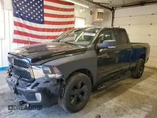 2018 Ram 1500 Big Horn z VIN 1C6RR7GTXJS244208, wystawiony jako Copart lot #62709965 z przebiegiem 107 897 mil mil oraz Szkoda całkowita • Salvage title. Historia ofert i sprzedaży dostępna na DreamBid. Obrazek 1.