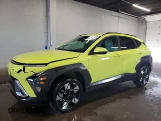 2025 Hyundai Kona SEL с VIN KM8HBCABXSU199032, выставлен на аукционе Copart как лот 89486755 с пробегом 23 098 миль миль и Чистый • Clean title. История ставок и продаж доступна на DreamBid. Изображение 1.