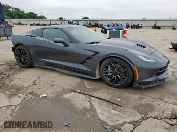 2017 Chevrolet Corvette 2LT с VIN 1G1YD2D74H5114004, выставлен на аукционе Copart как лот 58333585 с пробегом 83 062 миль миль и Чистый • Clean title. История ставок и продаж доступна на DreamBid. Изображение 4.