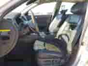 2011 Hyundai Genesis z VIN KMHGC4DF9BU127140, wystawiony jako Copart lot #66174315 z przebiegiem 138 474 mil mil oraz Szkoda całkowita • Salvage title. Historia ofert i sprzedaży dostępna na DreamBid. Obrazek 7.