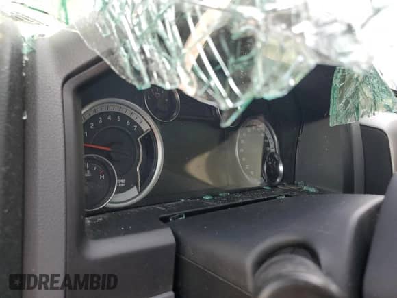 2018 Ram 1500 Harvest z VIN 1C6RR7TT3JS113420, wystawiony jako Copart lot #66898395 z przebiegiem Nie podano mil oraz Szkoda całkowita • Salvage title. Historia ofert i sprzedaży dostępna na DreamBid. Obrazek 9.