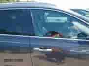 2017 Kia Sorento EX z VIN 5XYPH4A14HG190770, wystawiony jako IAAI lot #42501305 z przebiegiem 156 570 mil mil oraz . Historia ofert i sprzedaży dostępna na DreamBid. Obrazek 13.