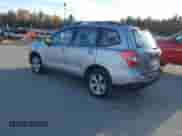 2015 Subaru Forester 2.5i z VIN JF2SJABC0FH433705, wystawiony jako IAAI lot #43556756 z przebiegiem 130 327 mil mil oraz . Historia ofert i sprzedaży dostępna na DreamBid. Obrazek 3.