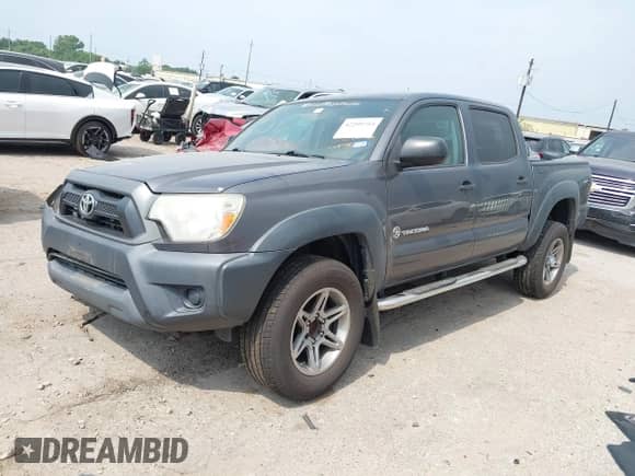 2014 Toyota Tacoma PreRunner z VIN 5TFJX4GN0EX027383, wystawiony jako IAAI lot #42299753 z przebiegiem 194 136 mil mil oraz . Historia ofert i sprzedaży dostępna na DreamBid. Obrazek 17.
