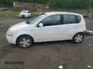 2007 Chevrolet Aveo LS z VIN KL1TD66637B747565, wystawiony jako Copart lot #55832745 z przebiegiem 133 082 mil mil oraz Szkoda całkowita • Salvage title. Historia ofert i sprzedaży dostępna na DreamBid. Obrazek 1.