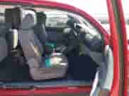 2013 Toyota Tacoma PreRunner z VIN 5TFTX4GN8DX024562, wystawiony jako IAAI lot #43123856 z przebiegiem Nie podano mil oraz . Historia ofert i sprzedaży dostępna na DreamBid. Obrazek 5.