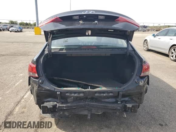 2019 Hyundai Accent SE z VIN 3KPC24A37KE055353, wystawiony jako Copart lot #86146045 z przebiegiem 115 977 mil mil oraz Czysty tytuł • Clean title. Historia ofert i sprzedaży dostępna na DreamBid. Obrazek 6.