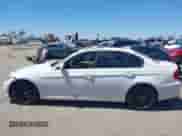 2010 BMW 3 Series 328i z VIN WBAPH5C58AA440231, wystawiony jako IAAI lot #43031069 z przebiegiem 96 967 mil mil oraz . Historia ofert i sprzedaży dostępna na DreamBid. Obrazek 14.