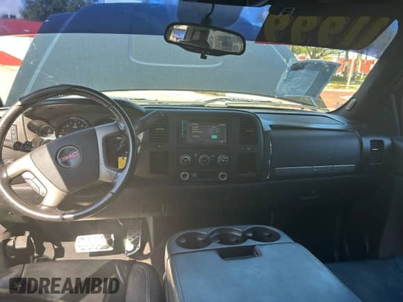 2009 GMC Sierra 1500 z VIN 2GTEC290291129595, wystawiony jako Copart lot #90131885 z przebiegiem 124 544 mil mil oraz Czysty tytuł • Clean title. Historia ofert i sprzedaży dostępna na DreamBid. Obrazek 9.