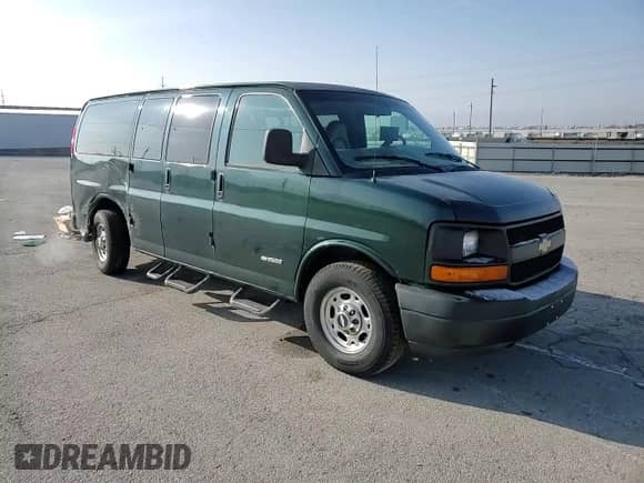 2004 Chevrolet City Express Cargo with VIN 1GAGG25U541194728, listed as a Copart auction lot 83764424 with 199,128 mi miles and Salvage title. Bid and sale history available at DreamBid. Image 12.