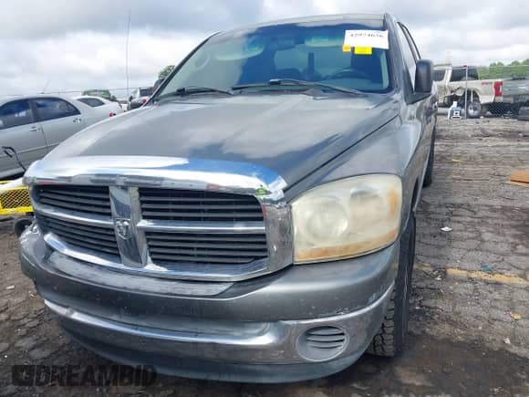 2006 Dodge 1500 SLT с VIN 1D7HA18NX6S619827, выставлен на аукционе IAAI как лот 42974656 с пробегом 303 691 миль миль и . История ставок и продаж доступна на DreamBid. Изображение 12.