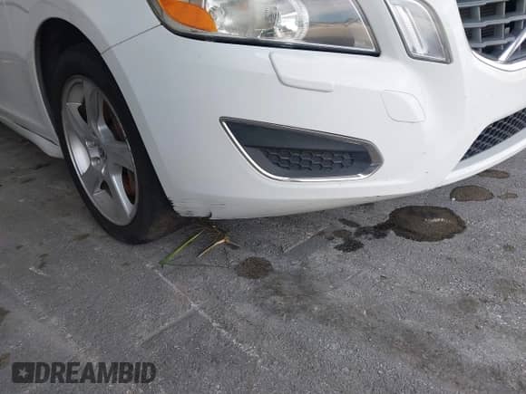 2012 Volvo S60 T5 с VIN YV1622FS5C2090077, выставлен на аукционе IAAI как лот 43040840 с пробегом 260 494 миль миль и . История ставок и продаж доступна на DreamBid. Изображение 6.
