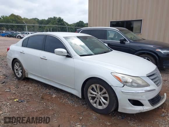 2013 Hyundai Genesis 3.8L с VIN KMHGC4DD2DU250120, выставлен на аукционе IAAI как лот 43340512 с пробегом 199 282 миль миль и . История ставок и продаж доступна на DreamBid. Изображение 1.