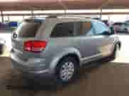 2017 Dodge Journey SE z VIN 3C4PDCAB7HT626826, wystawiony jako IAAI lot #43221740 z przebiegiem 77 842 mil mil oraz . Historia ofert i sprzedaży dostępna na DreamBid. Obrazek 4.