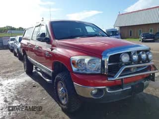 2007 Dodge 2500 SLT z VIN 1D7KS28D17J566362, wystawiony jako IAAI lot #42629446 z przebiegiem 118 446 mil mil oraz . Historia ofert i sprzedaży dostępna na DreamBid. Obrazek 1.
