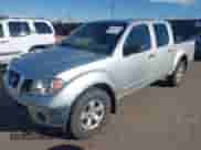 2011 Nissan Frontier Pro-4X z VIN 1N6AD0EV3BC434991, wystawiony jako IAAI lot #42086934 z przebiegiem 189 908 mil mil oraz . Historia ofert i sprzedaży dostępna na DreamBid. Obrazek 2.