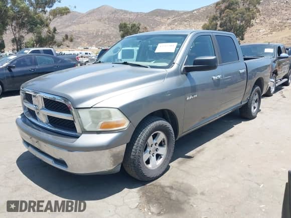 2010 Dodge 1500 ST z VIN 1D7RB1CP3AS132472, wystawiony jako IAAI lot #42555304 z przebiegiem 254 331 mil mil oraz . Historia ofert i sprzedaży dostępna na DreamBid. Obrazek 19.