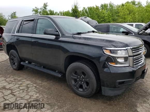 2020 Chevrolet Tahoe LS z VIN 1GNSKAKCXLR304282, wystawiony jako Copart lot #57853705 z przebiegiem 80 497 mil mil oraz Czysty tytuł • Clean title. Historia ofert i sprzedaży dostępna na DreamBid. Obrazek 4.