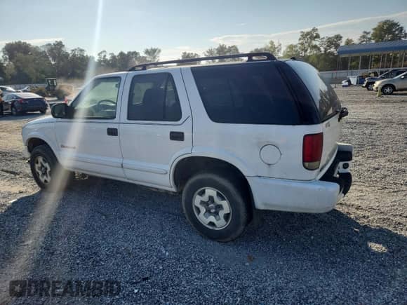 2004 Chevrolet Blazer LS z VIN 1GNDT13X84K119617, wystawiony jako Copart lot #81716905 z przebiegiem 90 766 mil mil oraz Szkoda całkowita • Salvage title. Historia ofert i sprzedaży dostępna na DreamBid. Obrazek 2.