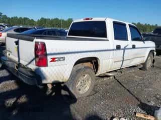 2006 Chevrolet Silverado 1500 LT3 с VIN 2GCEK13T561104802, выставлен на аукционе IAAI как лот 43438625 с пробегом 317 935 миль миль и . История ставок и продаж доступна на DreamBid. Изображение 4.