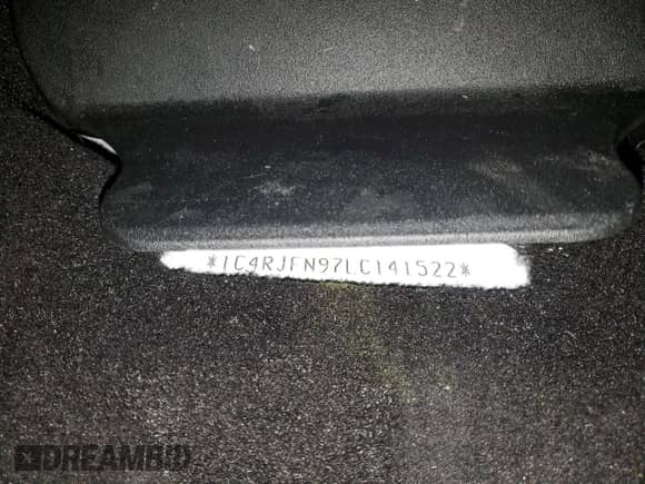 2020 Jeep Grand Cherokee Trackhawk с VIN 1C4RJFN97LC141522, выставлен на аукционе Copart как лот 80134014 с пробегом 53 494 миль миль и Списание • Salvage title. История ставок и продаж доступна на DreamBid. Изображение 13.