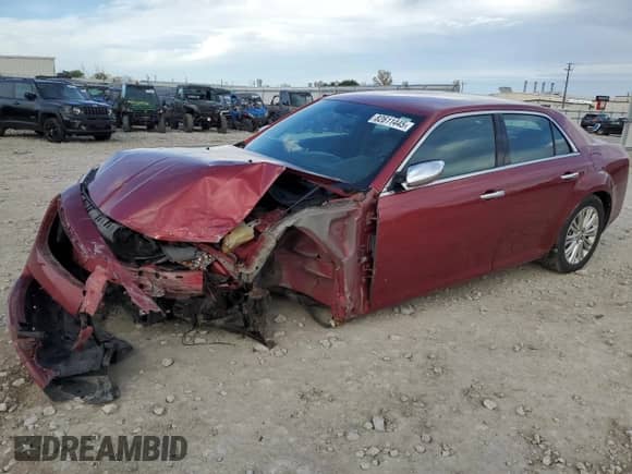 2014 Chrysler 300 C с VIN 2C3CCAKG0EH201022, выставлен на аукционе Copart как лот 82611445 с пробегом 203 576 миль миль и На запчасти • Non repairable. История ставок и продаж доступна на DreamBid. Изображение 1.