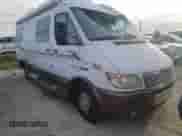 2004 Dodge Sprinter with VIN WD2PD744345627663, listed as a Copart auction lot 75661144 with Not provided miles and Salvage title. Bid and sale history available at DreamBid. Image 4.