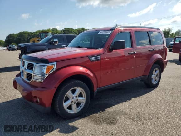 2009 Dodge Nitro SE z VIN 1D8GU28K39W529958, wystawiony jako Copart lot #68078605 z przebiegiem 155 031 mil mil oraz Szkoda całkowita • Salvage title. Historia ofert i sprzedaży dostępna na DreamBid. Obrazek 1.
