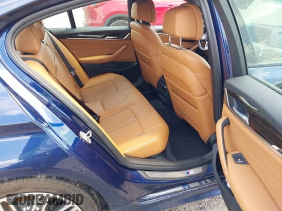 2018 BMW 5 Series 540i xDrive с VIN WBAJE7C56JWC57409, выставлен на аукционе IAAI как лот 42727783 с пробегом 53 126 миль миль и . История ставок и продаж доступна на DreamBid. Изображение 8.