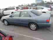 2000 Toyota Camry LE z VIN JT2BG22K6Y0495744, wystawiony jako IAAI lot #43118418 z przebiegiem 237 471 mil mil oraz . Historia ofert i sprzedaży dostępna na DreamBid. Obrazek 14.