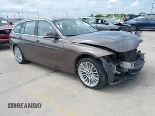 2014 BMW 3 Series 328i xDrive с VIN WBA3G7C54EKN36189, выставлен на аукционе IAAI как лот 42653903 с пробегом 147 097 миль миль и . История ставок и продаж доступна на DreamBid. Изображение 1.