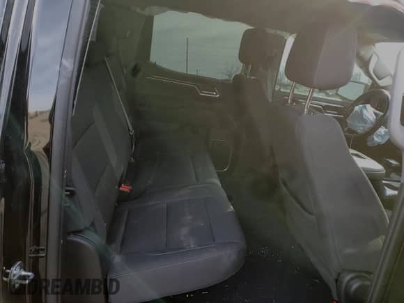 2022 Chevrolet Silverado 1500 RST z VIN 1GCUDEET6NZ599205, wystawiony jako Copart lot #42735645 z przebiegiem Nie podano mil oraz Czysty tytuł • Clean title. Historia ofert i sprzedaży dostępna na DreamBid. Obrazek 10.